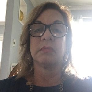 Meet your Posher, Lorraine